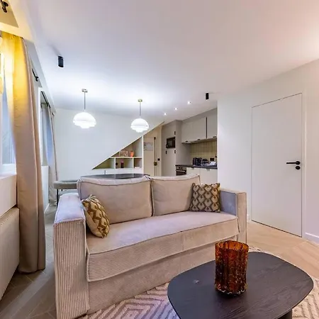 New Spacious 4 Star Family In Chic 16th District Appartement *