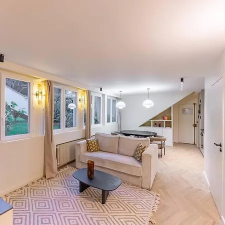 New Spacious 4 Star Family In Chic 16th District Appartement Paris