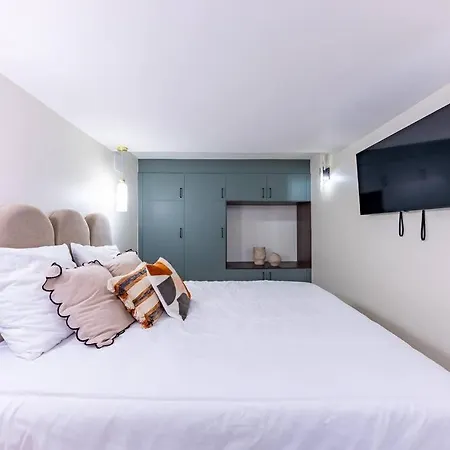 New Spacious 4 Star Family In Chic 16th District Apartament Paryż