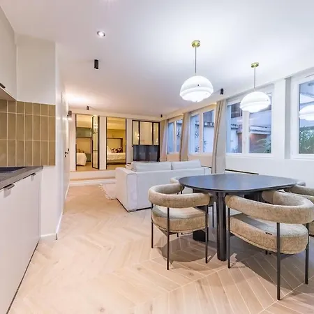 Apartament New Spacious 4 Star Family In Chic 16th District *