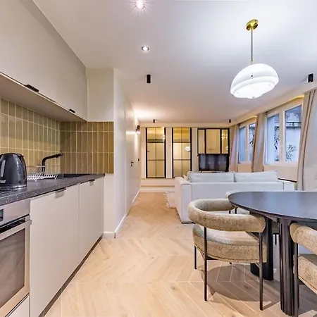 Apartament New Spacious 4 Star Family In Chic 16th District