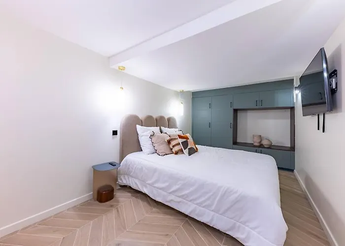 New Spacious 4 Star Family In Chic 16th District * Paris