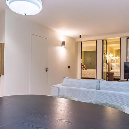 New Spacious 4 Star Family In Chic 16th District شقة *